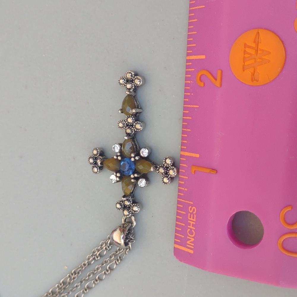 Gorgeous Cross Necklace  jewelry necklace - Picture 4 of 9